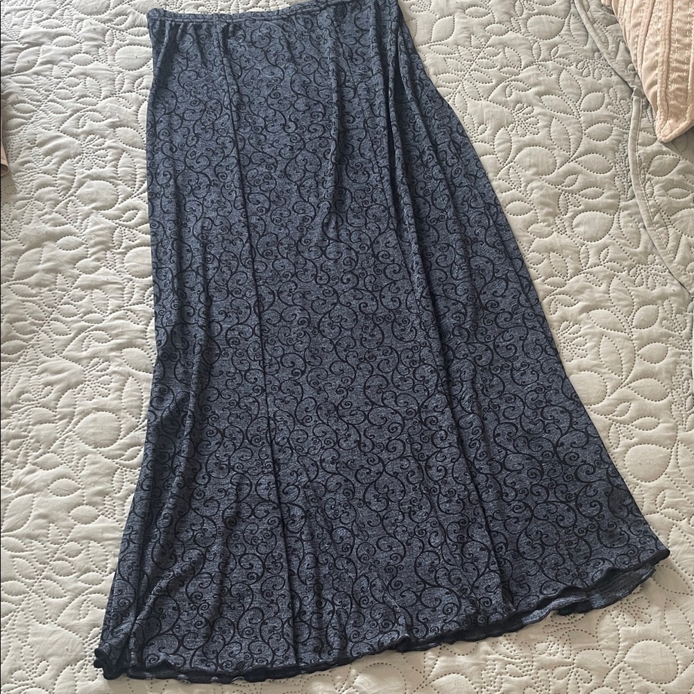Briggs New York Black and Blue  Gray Print  Maxi Skirt Size Small Petite